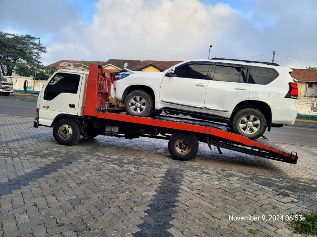 Towing services in nairobi Available 24 guardian towing and Breakdown Service in nairobi 